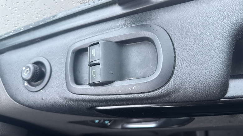 Ford Transit Custom 340 L1 Diesel Fwd 2.0 EcoBlue 170ps Low Roof Limited Van Auto